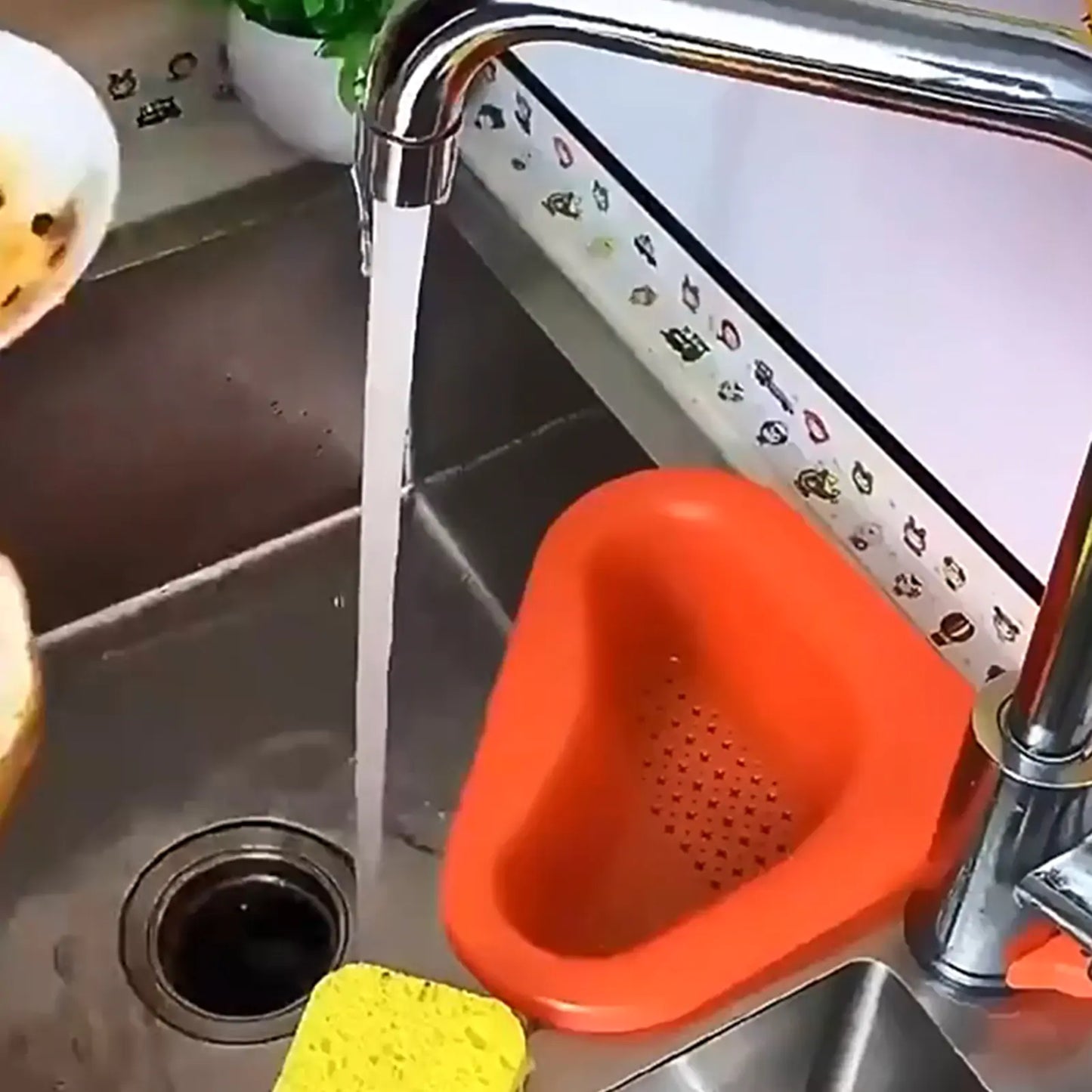 KITCHEN SINK DRAIN BASKET SWAN